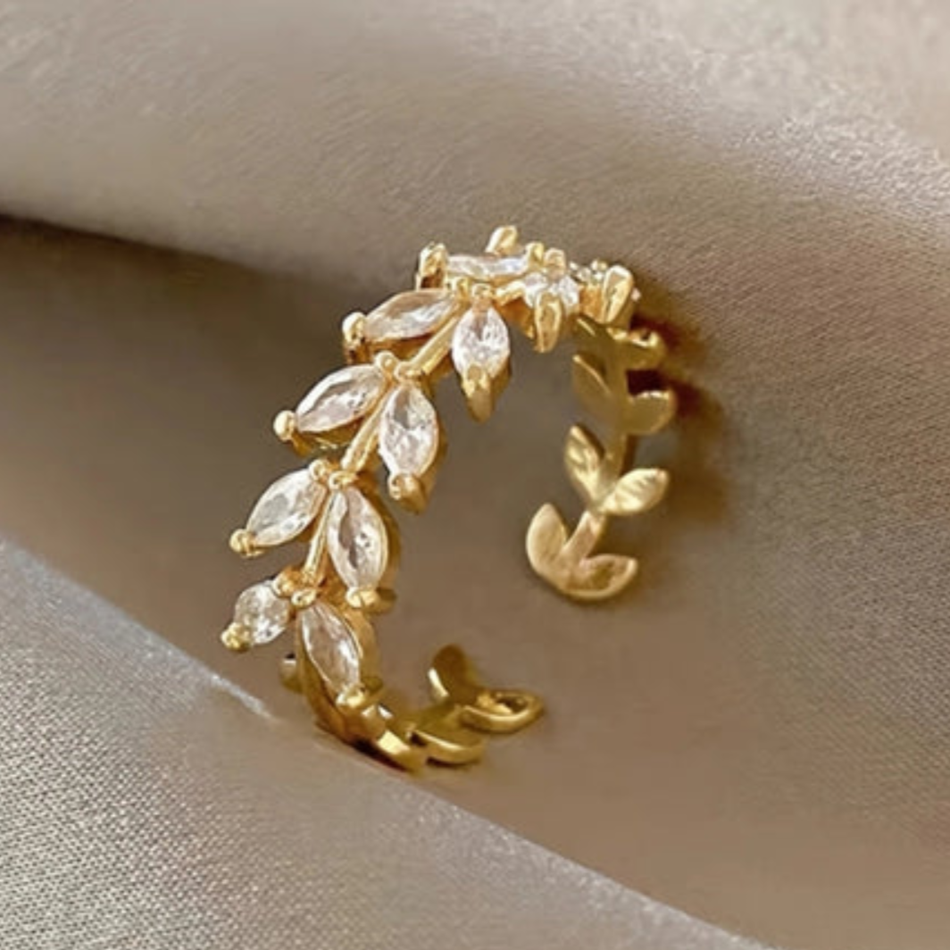 BRIGHT LEAF ZIRCONIA GOLD RING