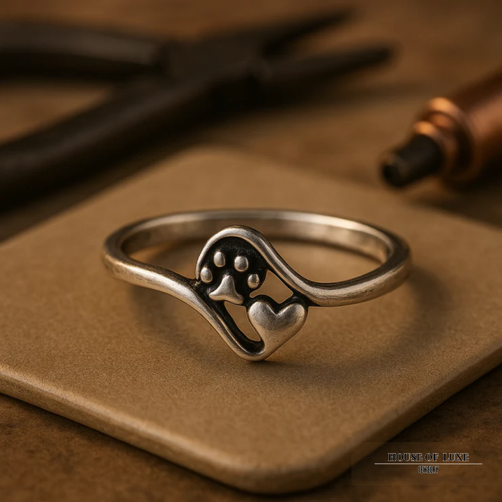 VINTAGE STERLING PAW AND HEART RING