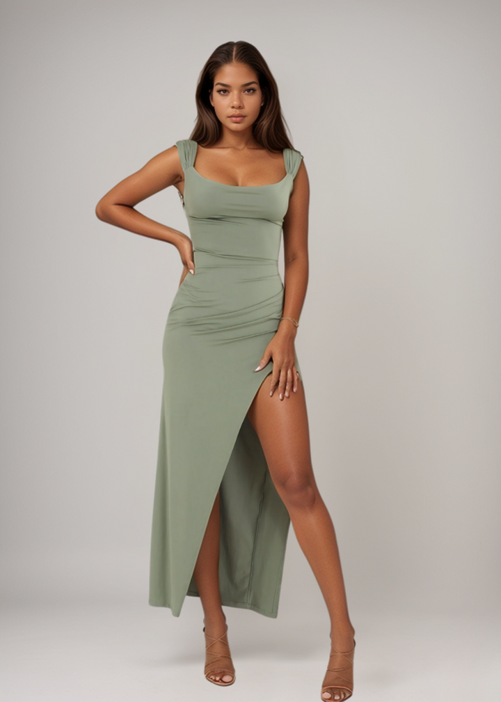 Claire | Fitted Slit Dress with Elegant Ruching
