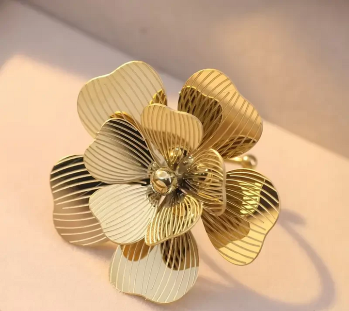BLOSSOM GOLD RING