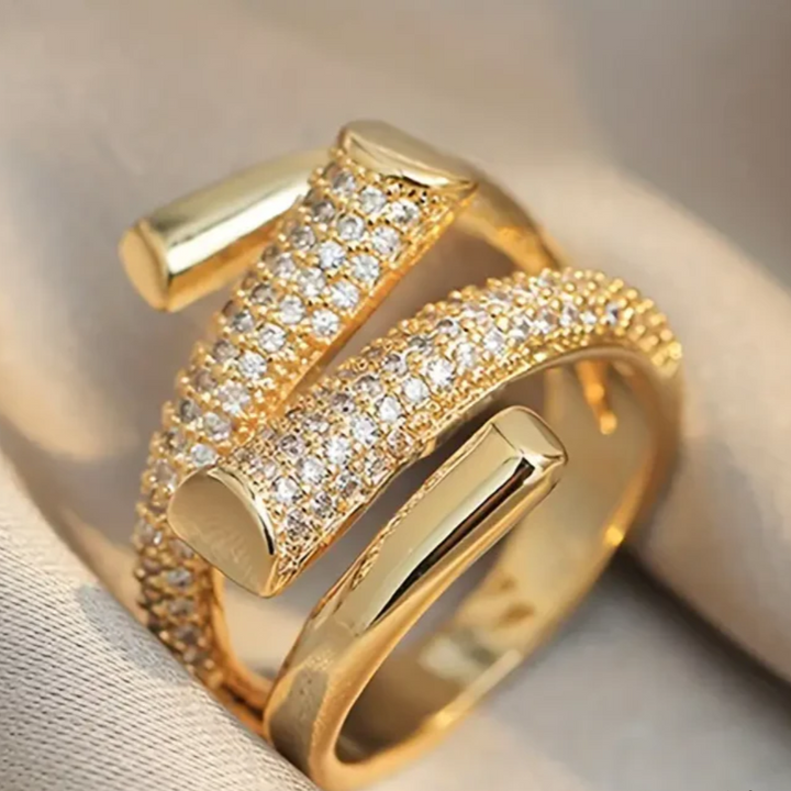 BRILLIANCE GOLD RING
