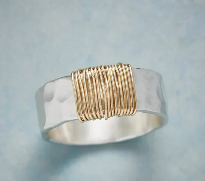 GOLDEN BOHO THREADS RING