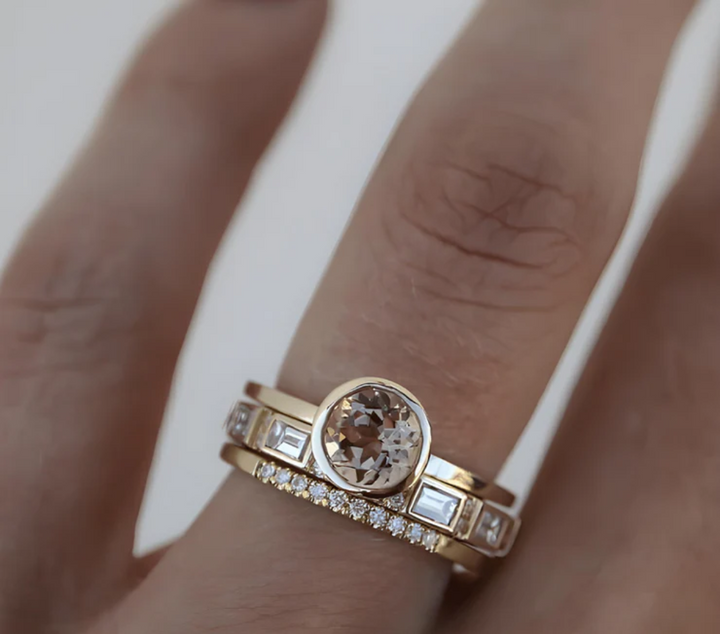 ELEGANT INLAID CRYSTAL GOLD RING