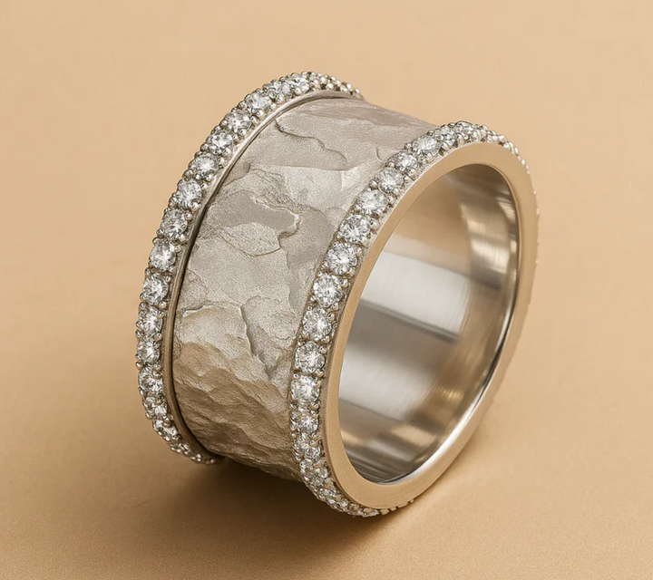 VINTAGE SILVERED ZIRCONIA RING