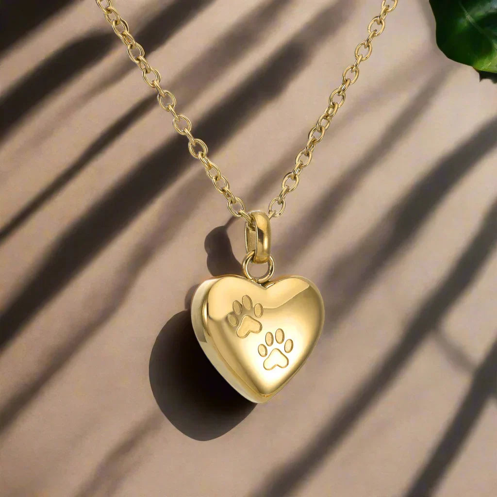 PET MEMORIAL UM NECKLACE WITH PAW ENGRAVING