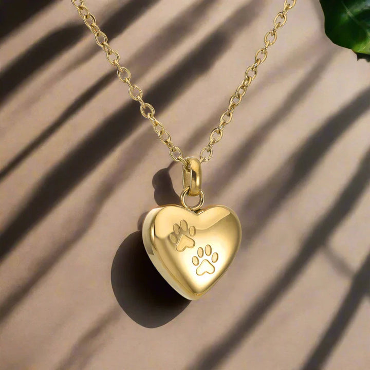 PET MEMORIAL UM NECKLACE WITH PAW ENGRAVING