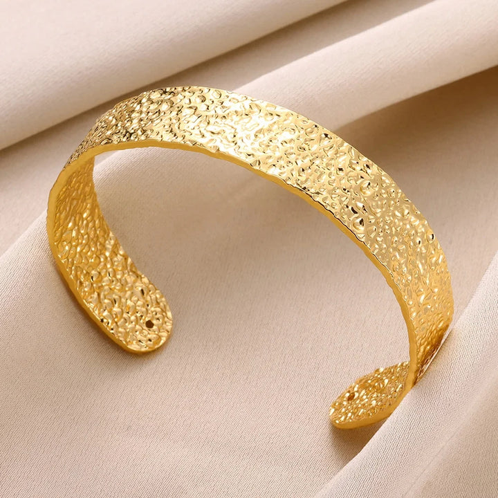 Auriane | Elegant Cuff Bracelet