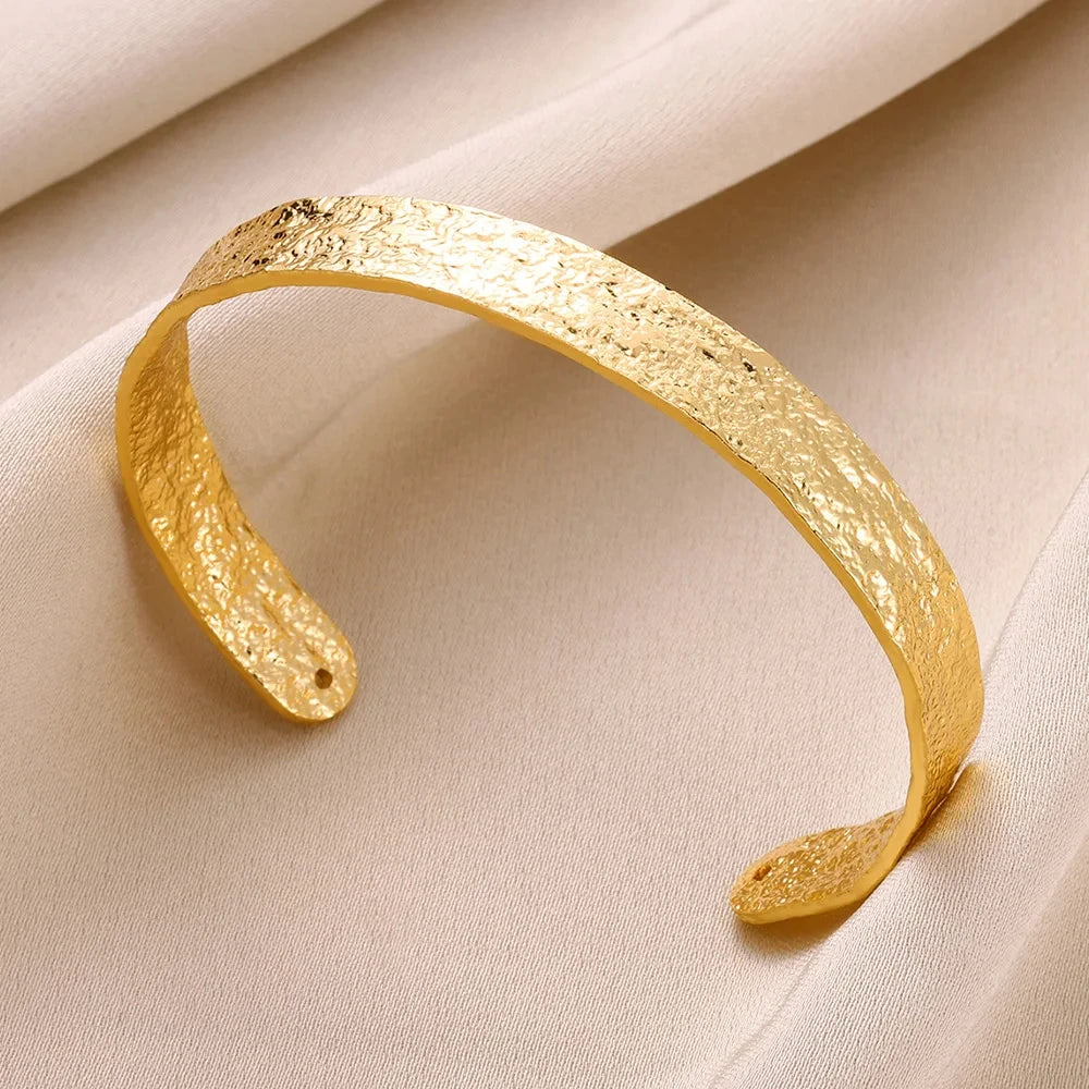 Auriane | Elegant Cuff Bracelet